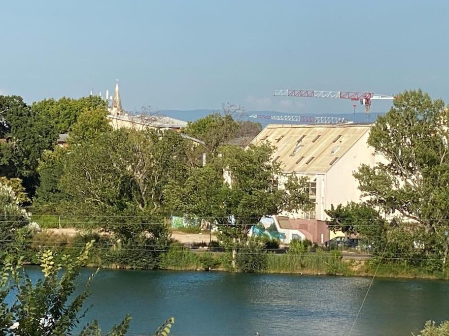 Charmant Studio De 23M2 Avignon Bagian luar foto