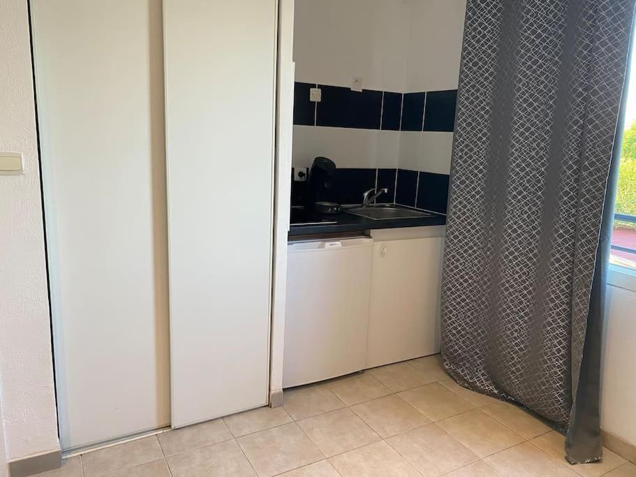 Charmant Studio De 23M2 Avignon Bagian luar foto